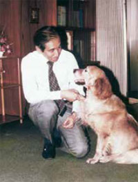 Founder Yamazaki Ryoji and a dog